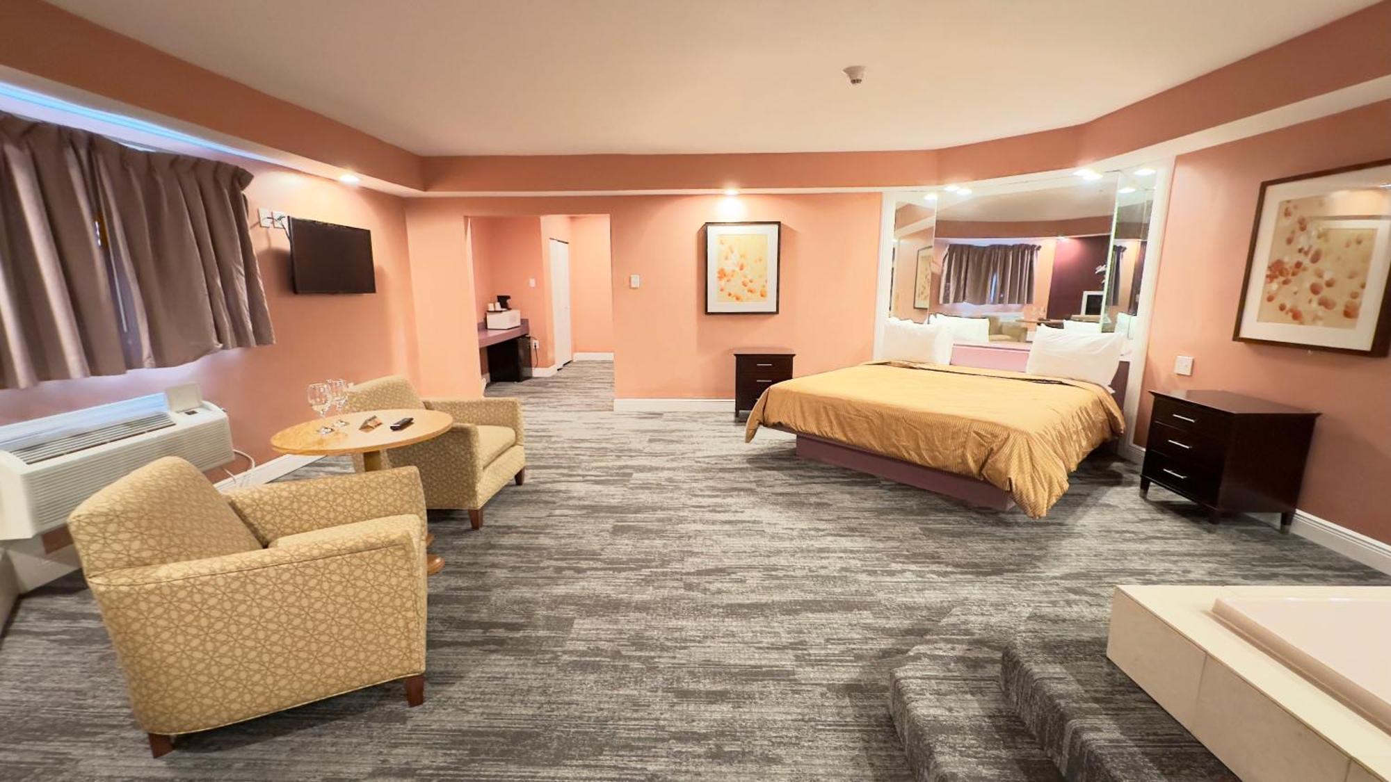 Hotel Of The Dove - Romantic Luxury With Jacuzzi & Fireplace At Harrisburg-hershey-philadelphia, Pa 3*